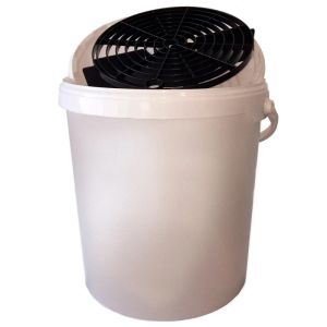 SK-Import Eimer + Grit Guard With Lid 15 Liter Plastik