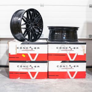 Concaver CVR6 ZWEITE CHANCE Felgen 20 Zoll 8.5J ET42 5x112 Leistung Konkav Flow Form Double Tinted Schwarz