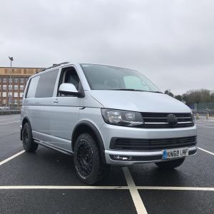 Oneway Vorne und Hinten Radlaufverlängerungen Schwarz ABS Plastik Volkswagen Transporter