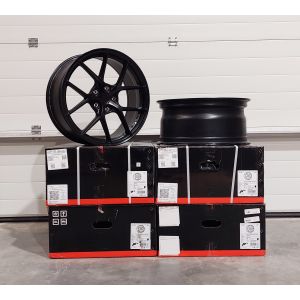 JR-Wheels SL01 ZWEITE CHANCE Felgen 19 Zoll 8.5J ET35-40 5x120 Flow Form Flat Black